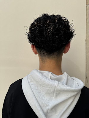 あなたの似合うがわかる！　メンズパーマセンターパート