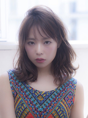 小顔　シアーカラー　美髪　ショートボブ