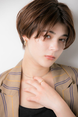 大人可愛い大人美人小顔カットショコラアッシュ