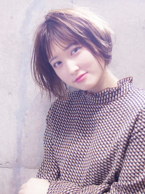 マニッシュフレンチボブ　アッシュブラウン　前髪