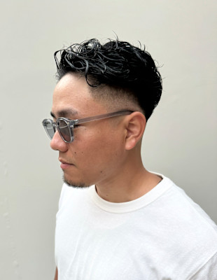 あなたの似合うが見つかる！　メンズ7:3分けニュアンスパーマ