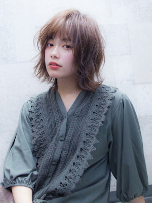 小顔　ボブディ　ブランジュ　デザインカラー