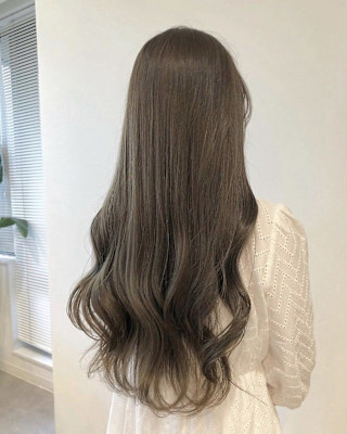 大人可愛い大人美人ふんわりカール小顔カットオリーブベージュ