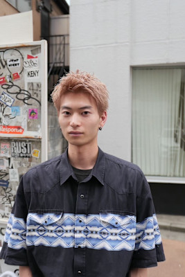 【INTRO./渋谷】ハイトーンスパイキーショート