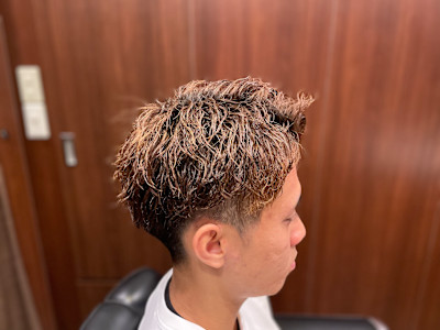 ツイストアップバング