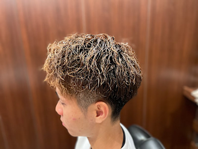 ツイストアップバング