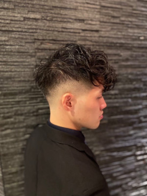 スキンフェード×パーマ