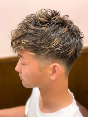 束感ツーブロックスタイル