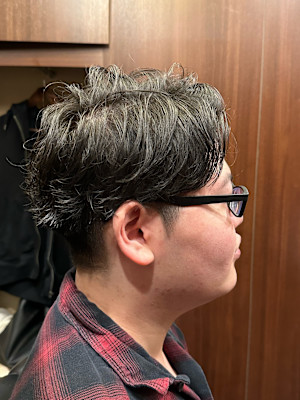 ナチュラル七三分け