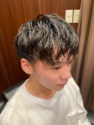 ふんわり束感パーマ