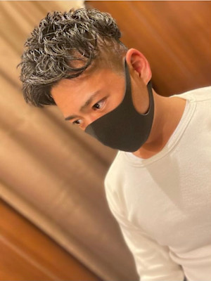 ツイストスパイラルパーマ×スキンフェード