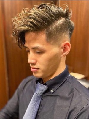 波巻パーマ×スキンフェード