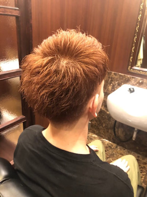 ツーブロックショートスタイル