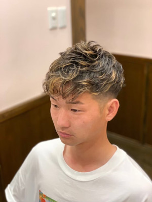 束感ツーブロックスタイル