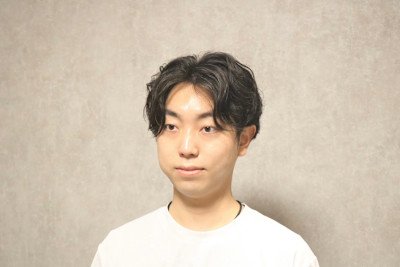 センターパートスタイル