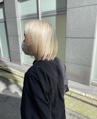 ホワイトベージュ