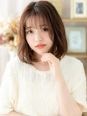 ショコラベージュ抜け感ヘアエアリーミディ　ニュアンスカラー