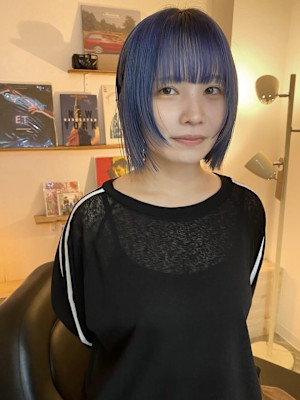 スウィングボブ/ブルーカラー/ハイトーンブルー_下北沢美容室