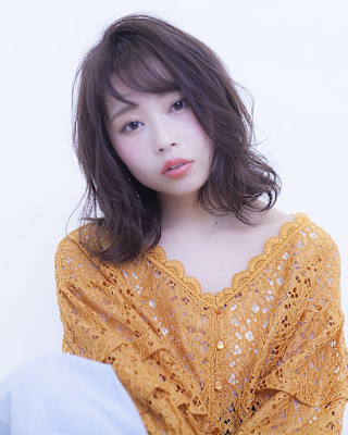 鎖骨レングス×カールスタイル