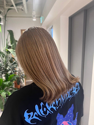 透明感抜群ミルクティーベージュ　［久米川美容室］