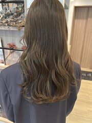 【オリーブベージュ】紫外線が強くても潤いのあるヘア