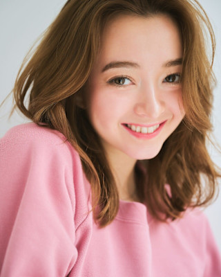 ウェーブミディアムヌーディーベージュ