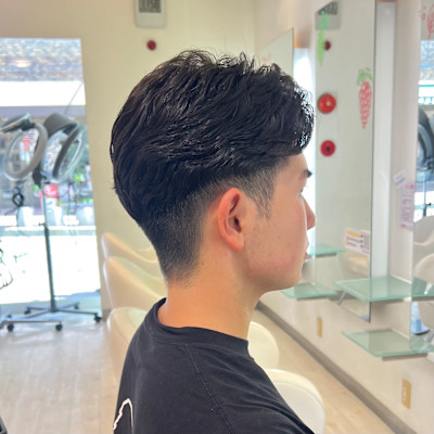 動きの出るメンズパーマ♪