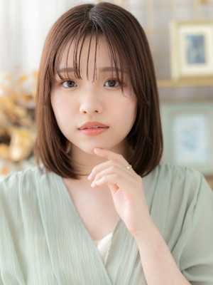 流し前髪アッシュオリーブ内巻きワンカール　カーキベージュ