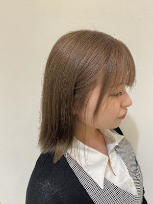 ミルクティーベージュ