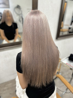 ホワイトベージュ/ベージュカラー/派手髪/ハイトーン【池袋】