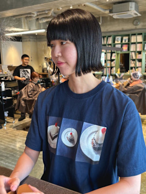 【シンプル◎】ミニボブ×ワイドバング