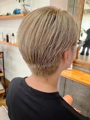 ミルクティーベージュ【立川/LUXIS】