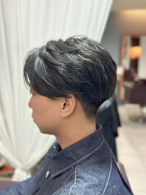 センターパート　ニュアンスパーマ