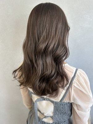 ブリーチ透明感カラーオリーブベージュ＊明るめ赤み消しカラー