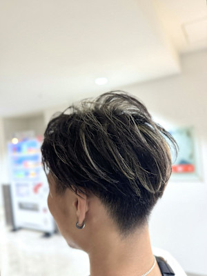 ツーブロ＋ハイライト