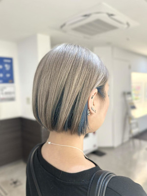 ミニボブ＋インナーブルー