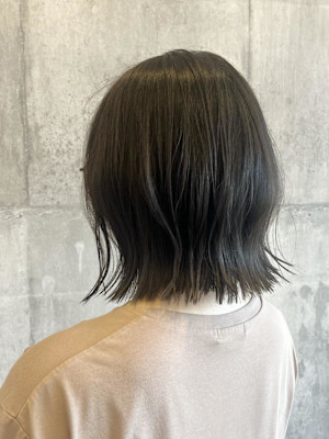 オリーブカラー〈ARCH Sayaka〉