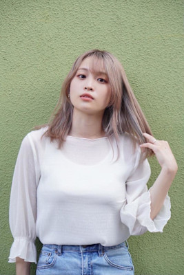 ミルクティーベージュ