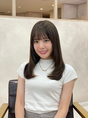 大人ガーリー透明感くすみカラーオリーブベージュ