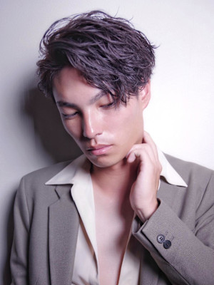 ガイルヘア　かき上げ　刈り上げ　ツイストスパイラルパーマ