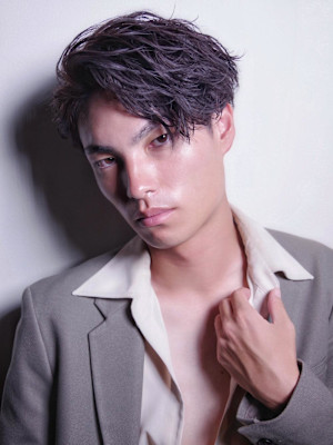 ガイルヘア　かき上げ　刈り上げ　ツイストスパイラルパーマ