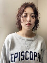 ミディアムボブのウェーブパーマ