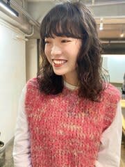 セミロングゆるめのウェーブパーマ