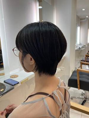 乾かしただけでまとまる似合わせショート