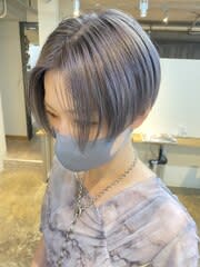 ラベンダーグレーショート／ツーブロック刈り上げショート