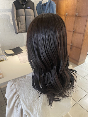 ツヤたっぷりグレージュ