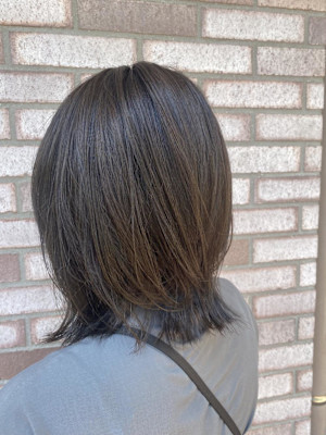 アッシュグレージュ