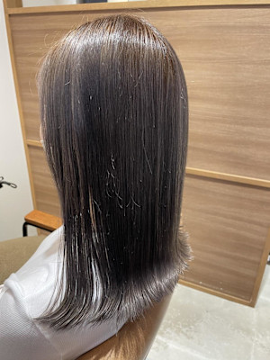 透明感×オリーブベージュ