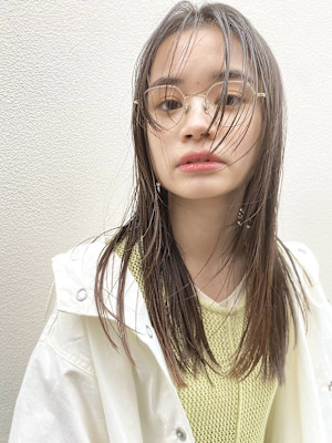 シースルーストレートロング