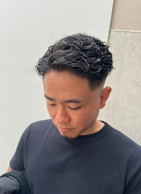 あなたの似合うが見つかる！　メンズ7:3分けニュアンスパーマ